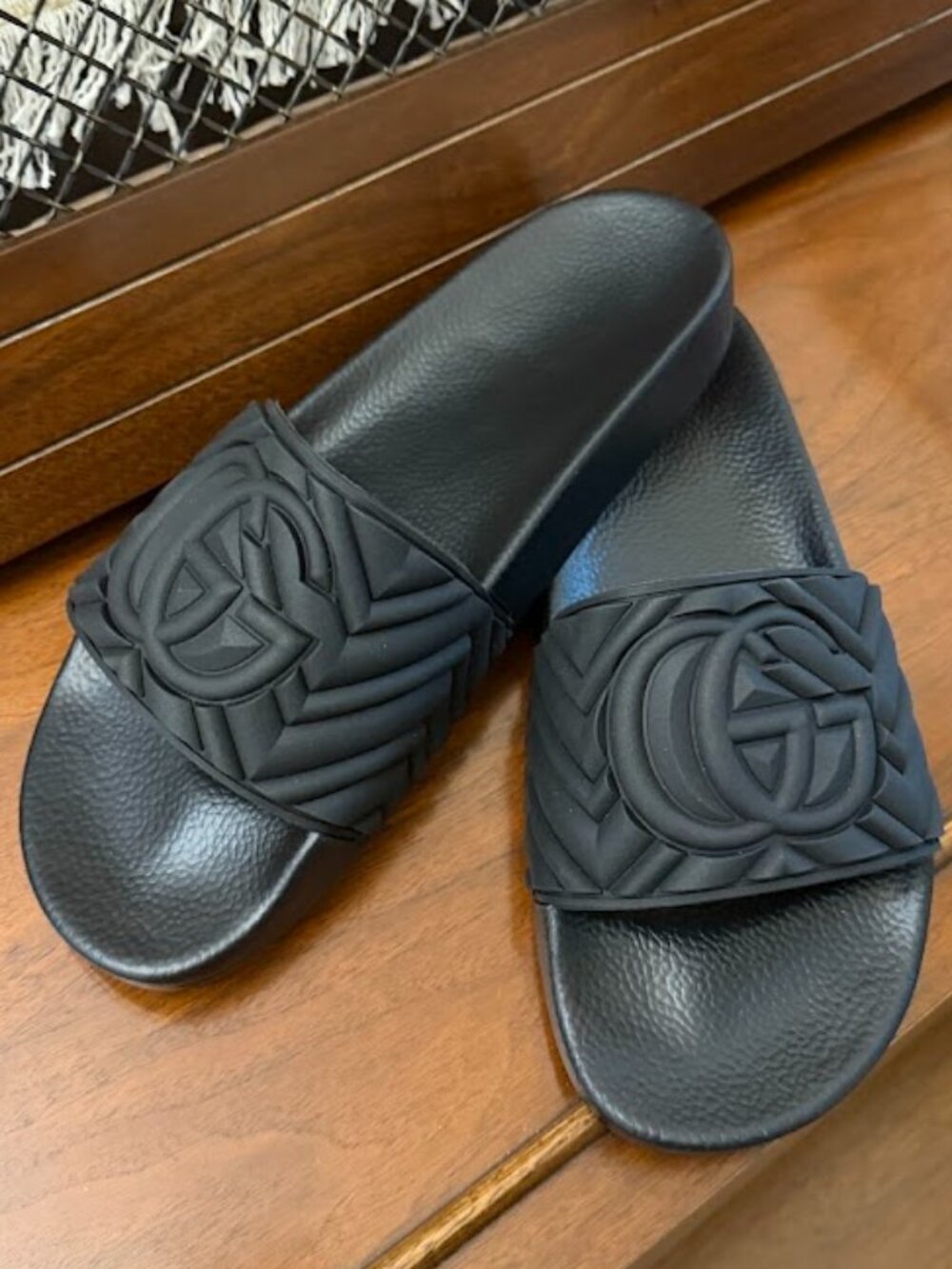 Black Embossed Logo Slide Sandals Rubber Pool Slides Streetwear